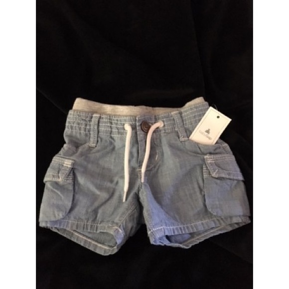 Baby gap shorts size 0-3 months - Picture 1 of 4